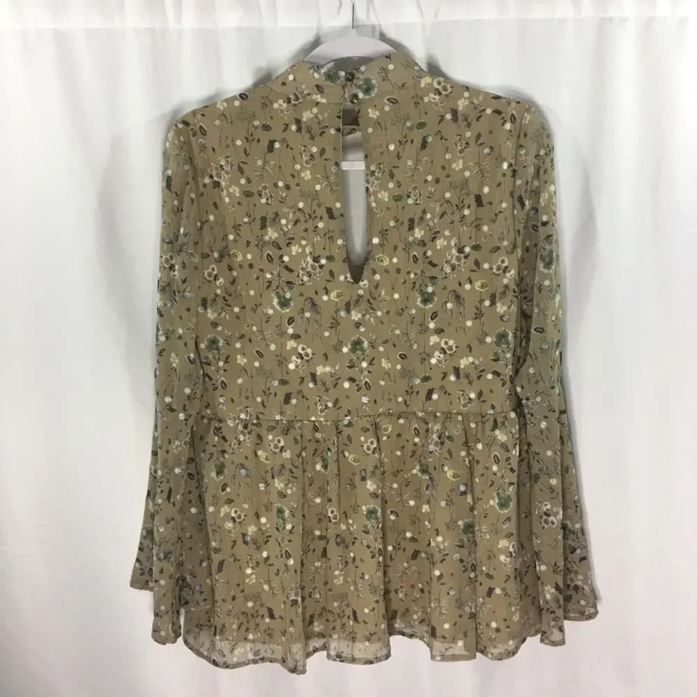 By Together Women's Floral Top Size Medium - Picture 8 of 8